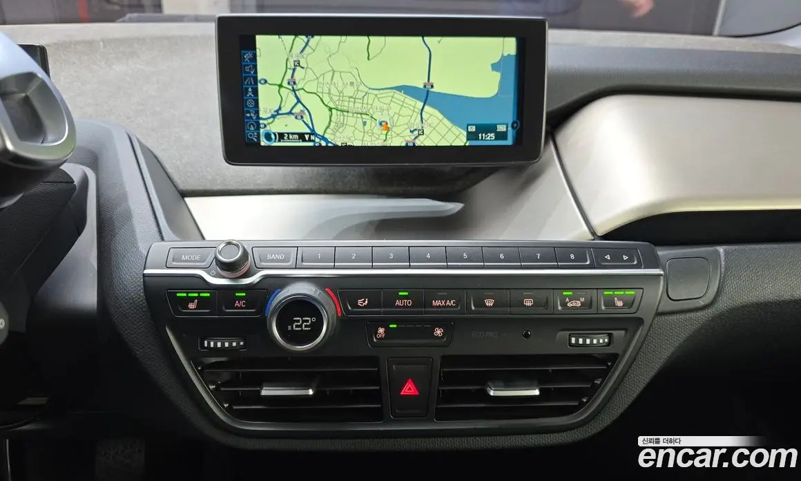 BMW i3 2015 автомат (гидро), фото 17