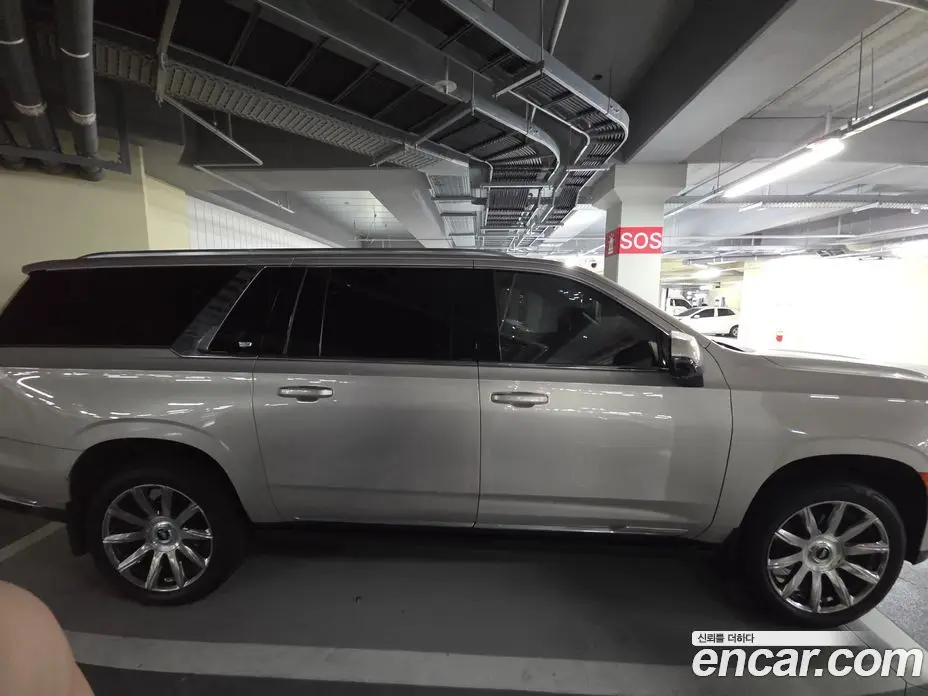 Cadillac Escalade 2021 6.2 автомат (гидро), фото 5 Cadillac Escalade 2021 6.2 автомат (гидро), фото 5