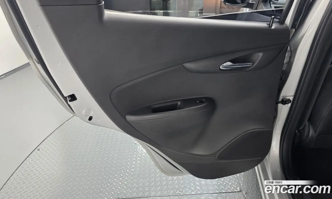 Chevrolet Spark 2022 1.0 автомат (гидро), фото 15