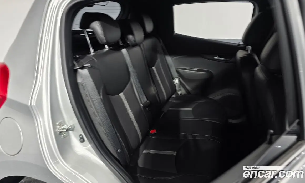 Chevrolet Spark 2022 1.0 автомат (гидро), фото 17