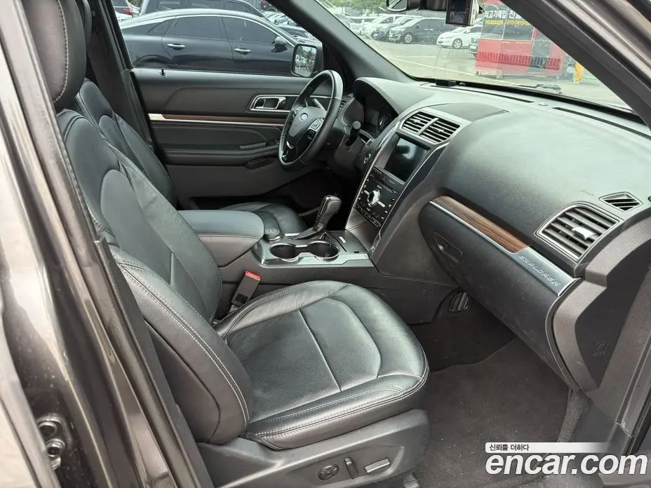 Ford Explorer 2019 2.3 автомат (гидро), фото 13