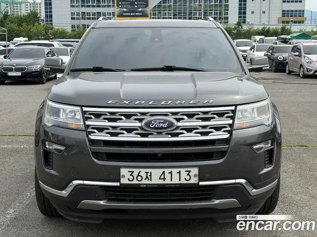 Ford Explorer 2019 2.3 автомат (гидро), миниатюра 3