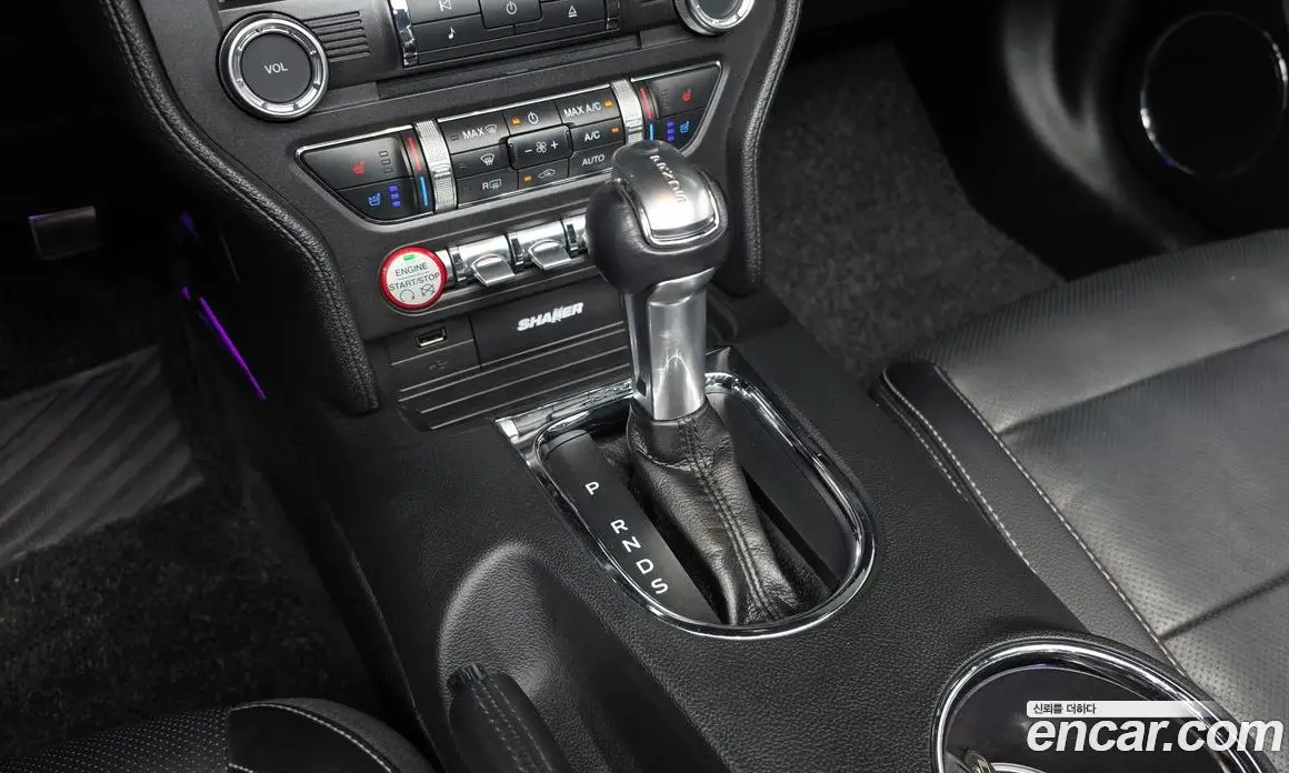 Ford Mustang 2017 2.3 автомат (гидро), фото 12