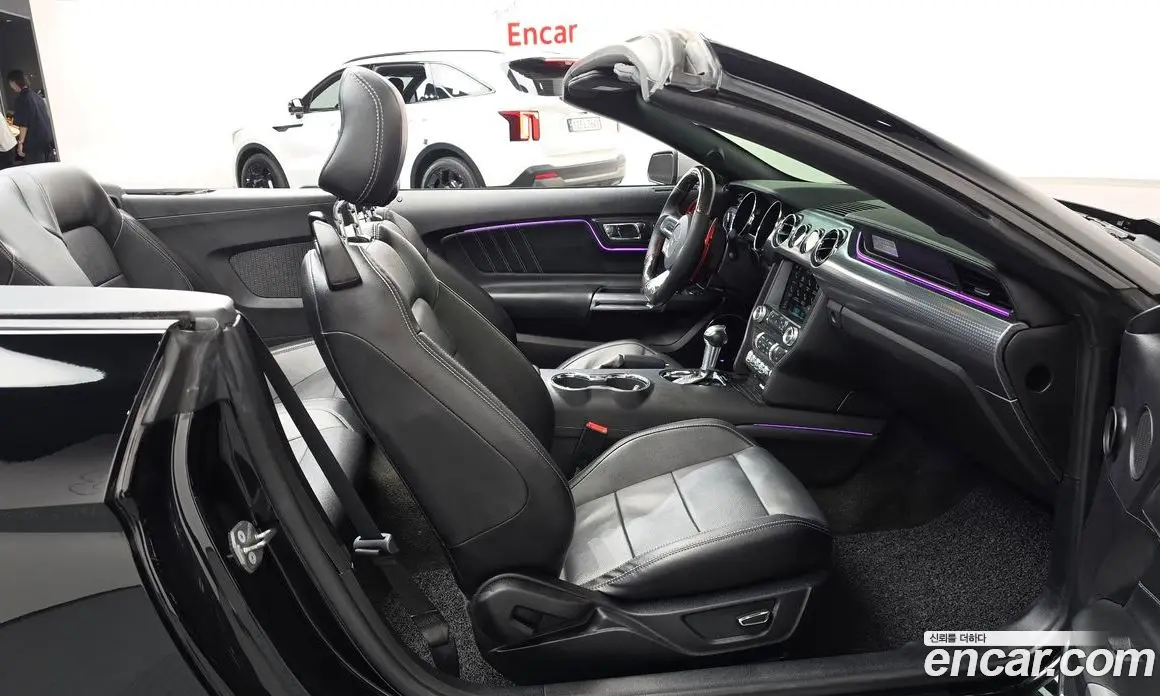 Ford Mustang 2017 2.3 автомат (гидро), фото 16