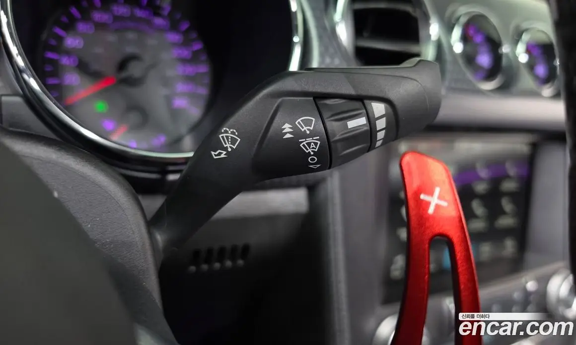 Ford Mustang 2017 2.3 автомат (гидро), фото 25
