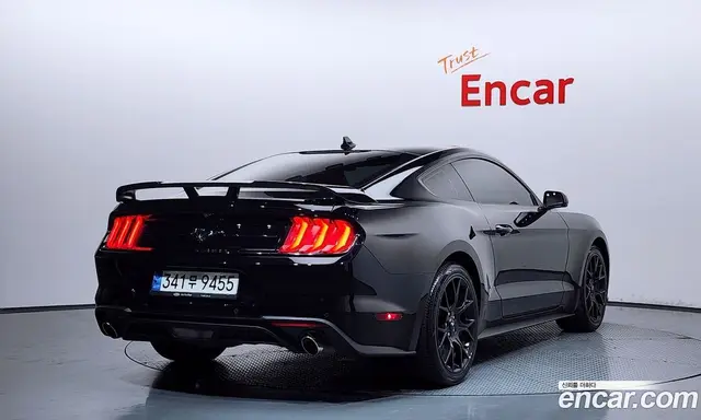 Ford Mustang 2021 2.3 автомат (гидро), миниатюра 2