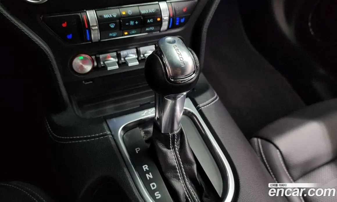 Ford Mustang 2021 2.3 автомат (гидро), фото 12
