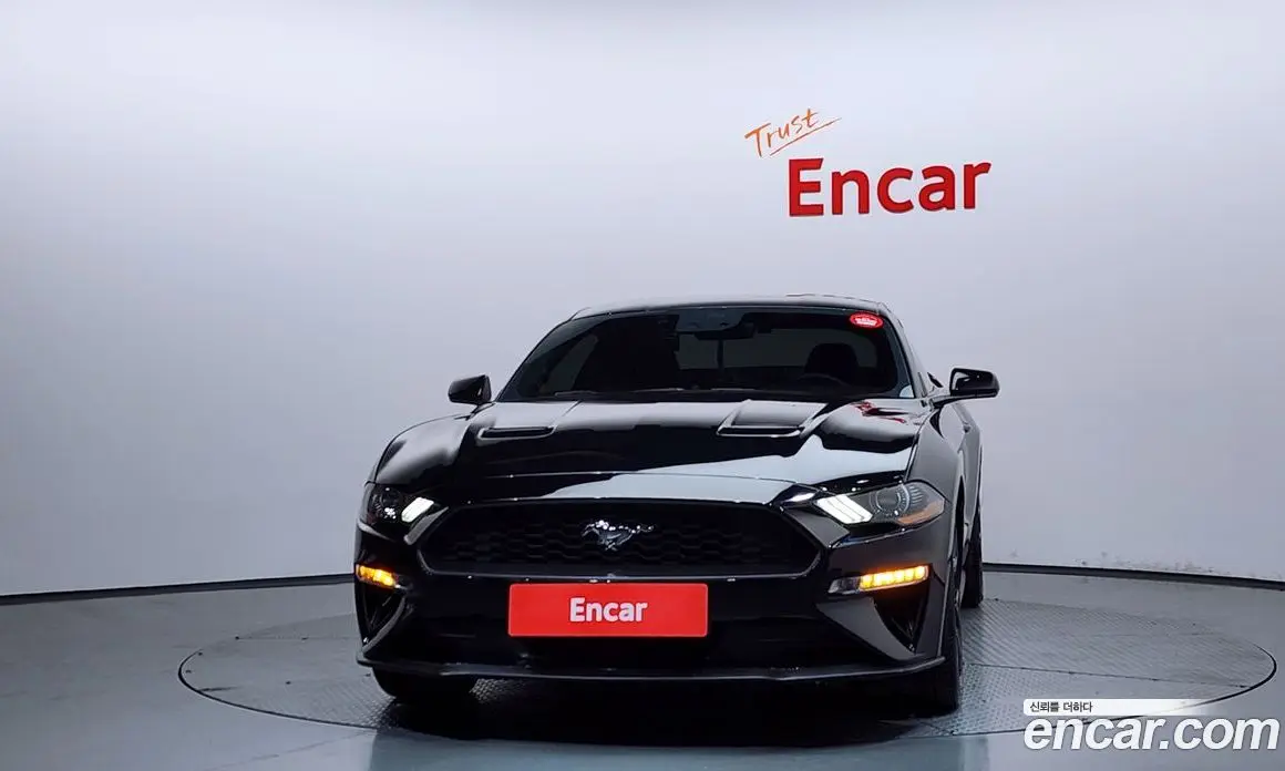 Ford Mustang 2021 2.3 автомат (гидро), фото 3