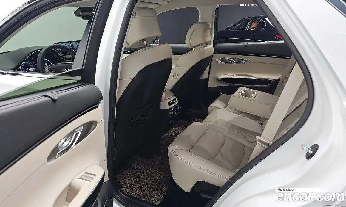 Genesis GV70 2024 2.5 автомат (гидро), фото 18
