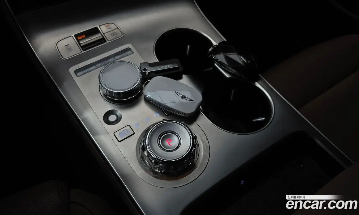 Genesis GV70 2024 2.5 автомат (гидро), фото 12