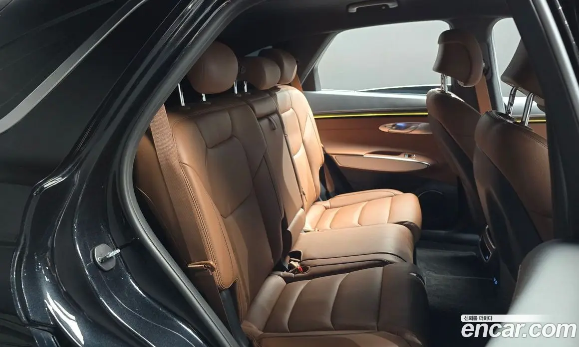 Genesis GV70 2024 2.5 автомат (гидро), фото 17