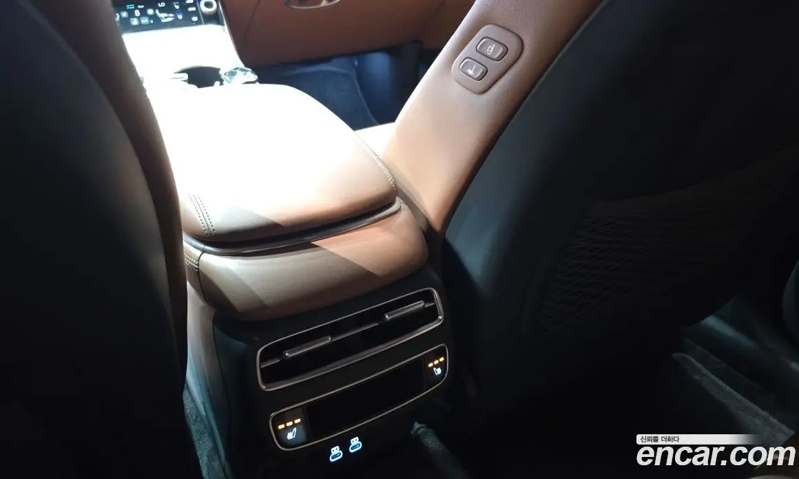 Genesis GV70 2024 2.5 автомат (гидро), фото 25