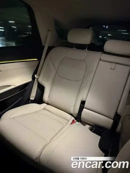 Genesis GV70 2025 2.5 автомат (гидро), фото 15