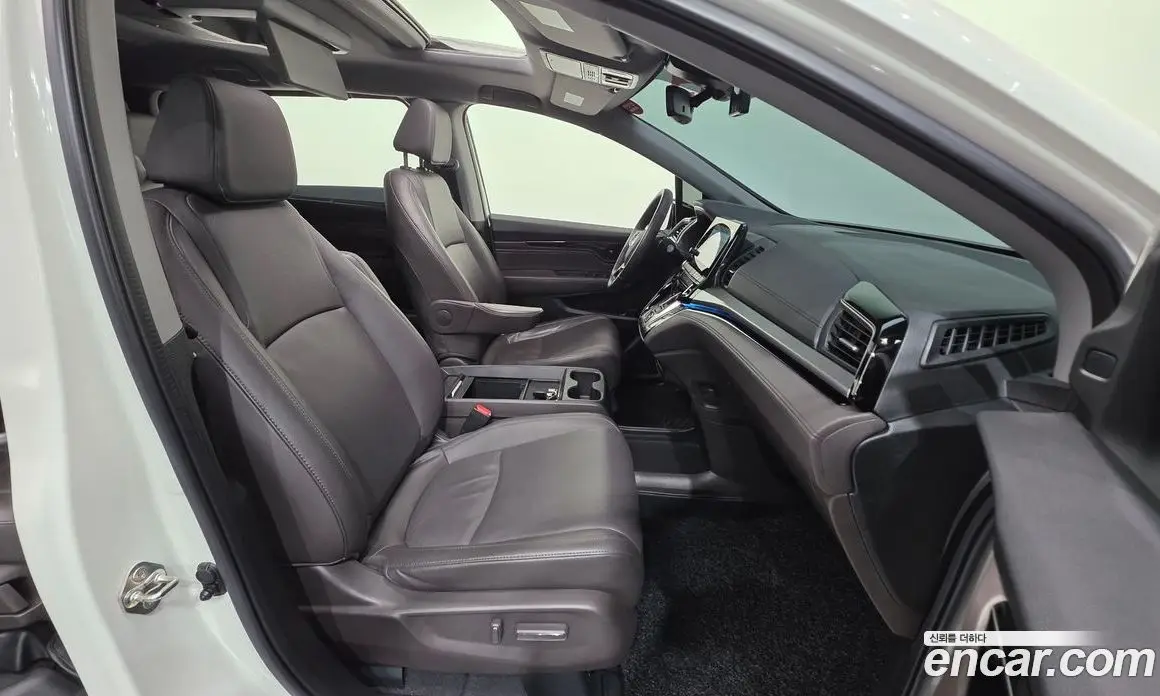 Honda Odyssey 2019 3.5 автомат (гидро), фото 13