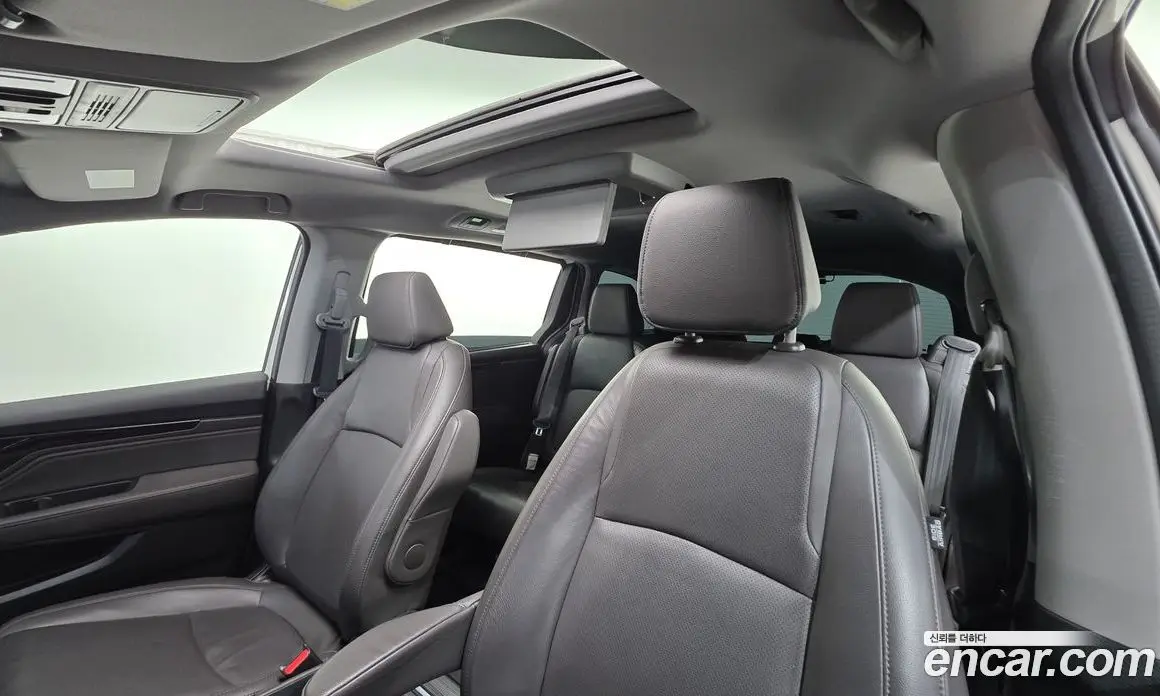 Honda Odyssey 2019 3.5 автомат (гидро), фото 17