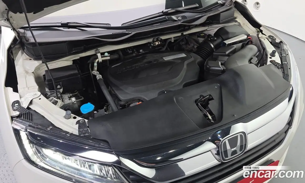 Honda Odyssey 2019 3.5 автомат (гидро), фото 6