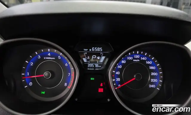 Hyundai Avante 2014 1.6 автомат (гидро), миниатюра 8
