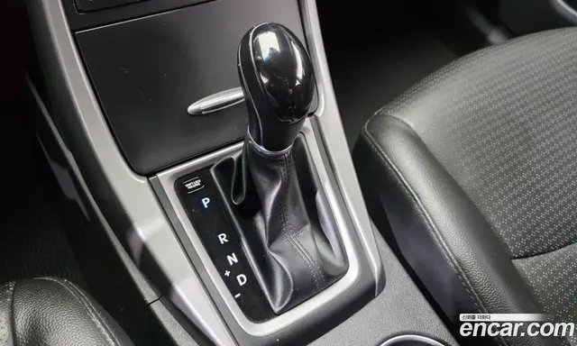 Hyundai Avante 2014 1.6 автомат (гидро), миниатюра 9
