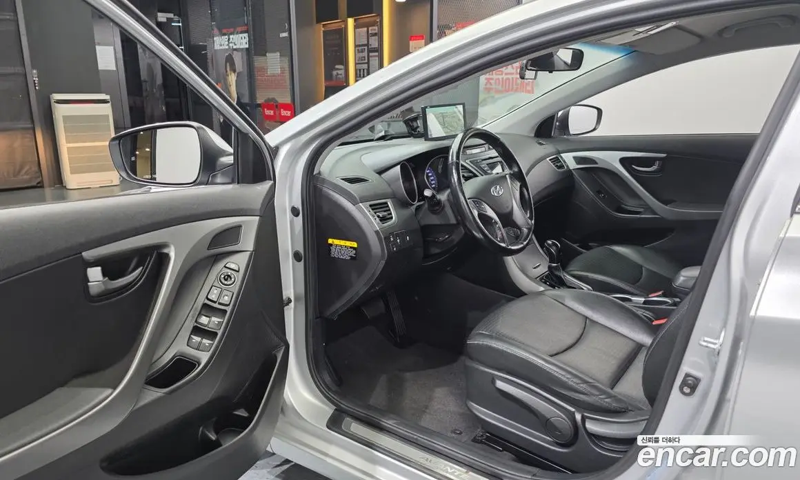 Hyundai Avante 2014 1.6 автомат (гидро), фото 10