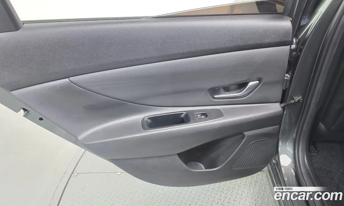 Hyundai Avante 2022 1.6 автомат (гидро), фото 15