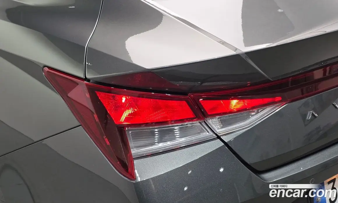 Hyundai Avante 2022 1.6 автомат (гидро), фото 9