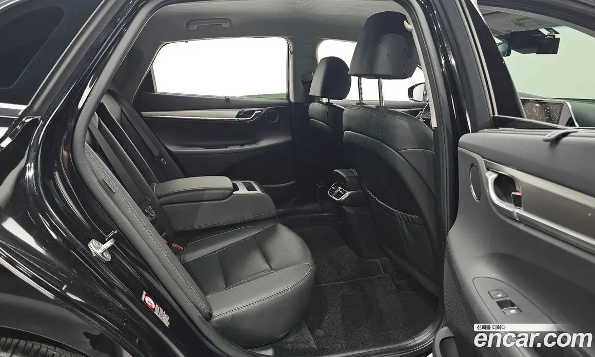 Hyundai Grandeur 2022 2.4 автомат (гидро), фото 16