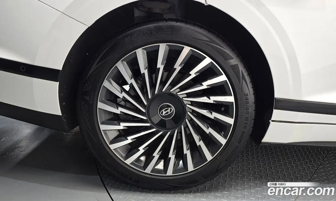 Hyundai Grandeur 2024 2.5 автомат (гидро), фото 5