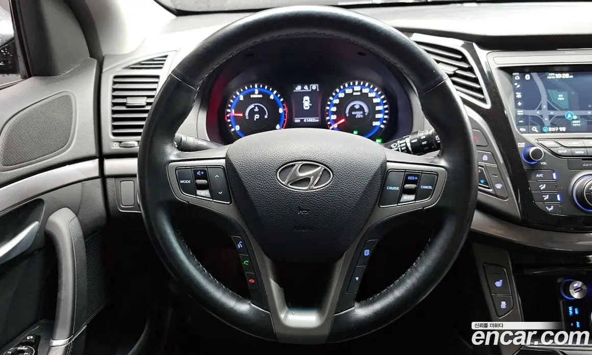 Hyundai i40 2017 1.7 автомат (гидро), фото 13