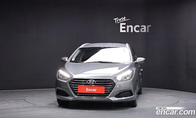 Hyundai i40 2017 1.7 автомат (гидро), миниатюра 3