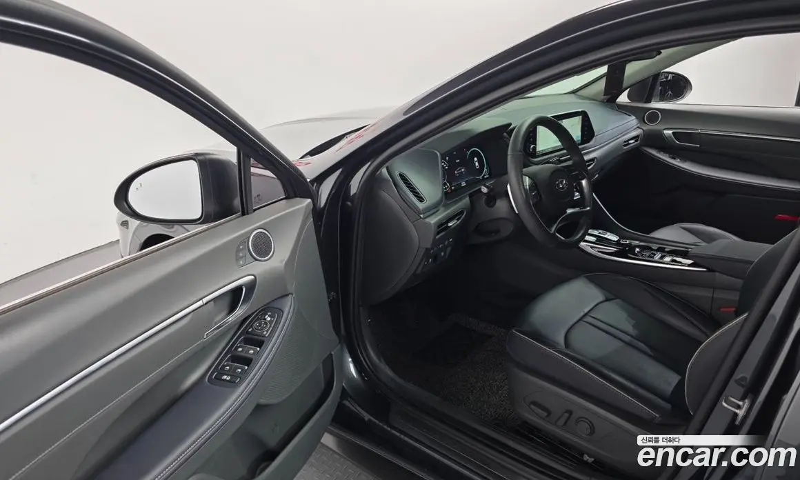 Hyundai Sonata 2022 2.0 автомат (гидро), фото 18