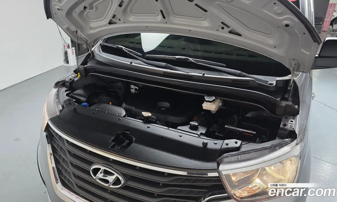 Hyundai Starex 2018 2.5 автомат (гидро), фото 6