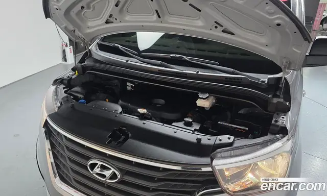 Hyundai Starex 2018 2.5 автомат (гидро), миниатюра 6