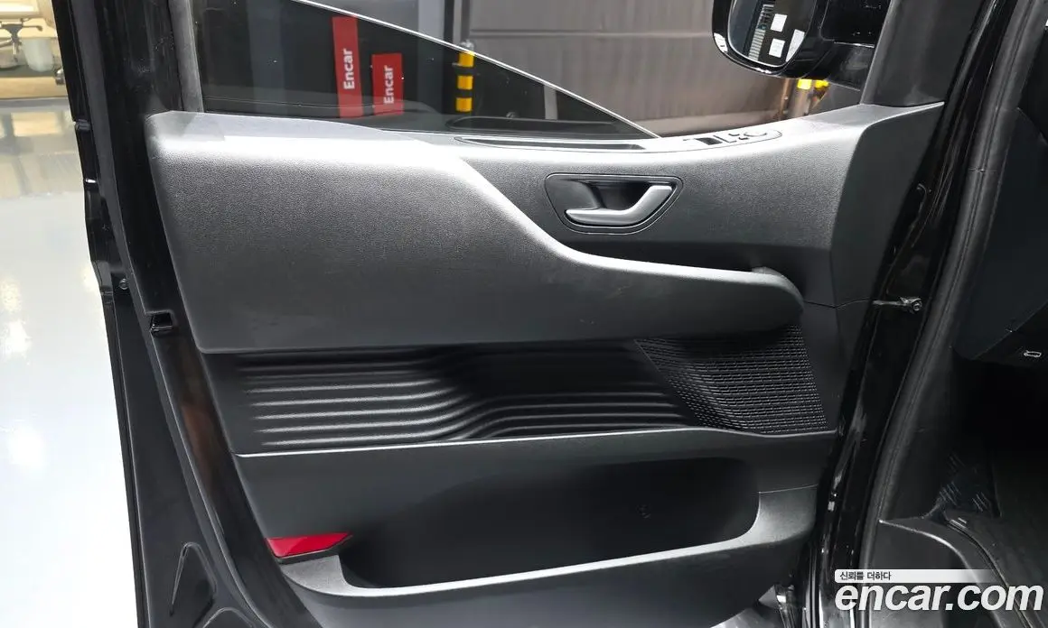 Hyundai Staria 2024 1.6 автомат (гидро), фото 15