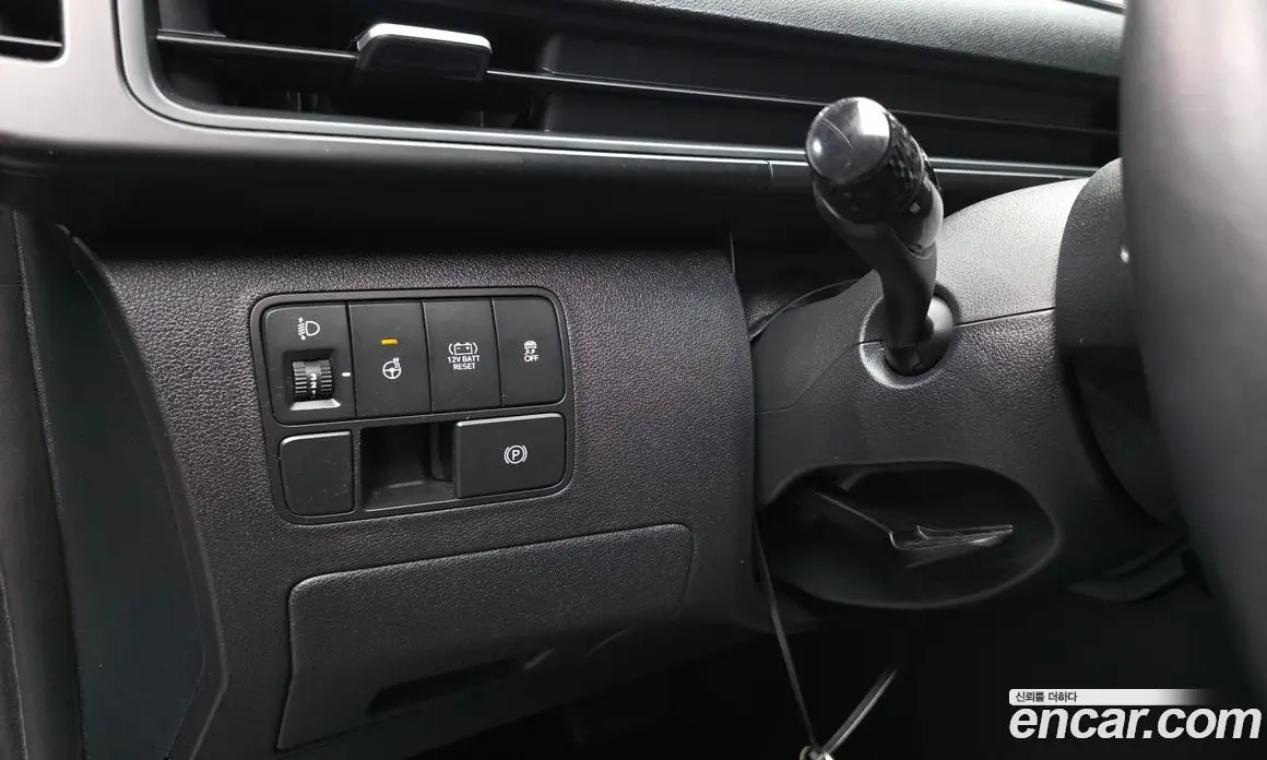 Hyundai Staria 2024 1.6 автомат (гидро), фото 23
