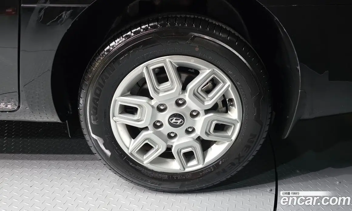 Hyundai Staria 2024 1.6 автомат (гидро), фото 5