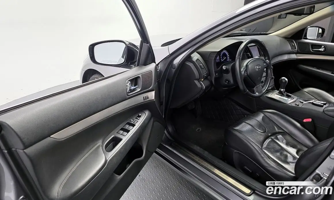 Infiniti G 2011 2.5 автомат (гидро), фото 11 Infiniti G 2011 2.5 автомат (гидро), фото 11