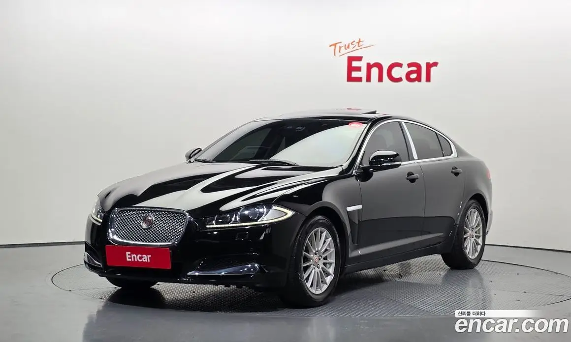 Jaguar XF 2015 2.2 автомат (гидро), фото 1 Jaguar XF 2015 2.2 автомат (гидро), фото 1
