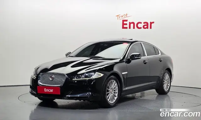 Jaguar XF 2015 2.2 автомат (гидро), миниатюра 1 Jaguar XF 2015 2.2 автомат (гидро), миниатюра 1