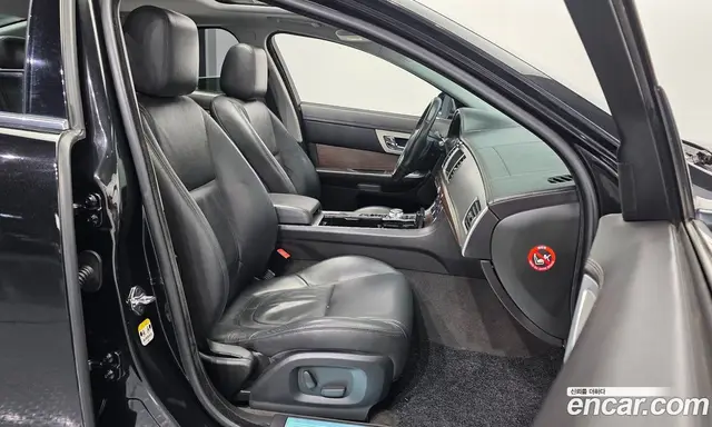 Jaguar XF 2015 2.2 автомат (гидро), миниатюра 11 Jaguar XF 2015 2.2 автомат (гидро), миниатюра 11