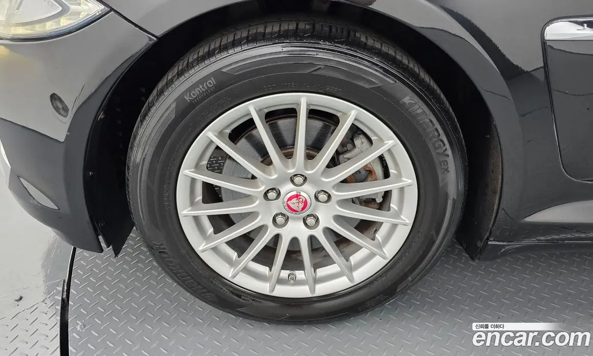 Jaguar XF 2015 2.2 автомат (гидро), фото 5 Jaguar XF 2015 2.2 автомат (гидро), фото 5