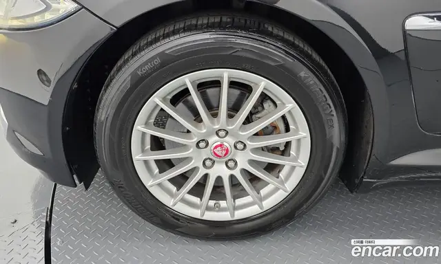 Jaguar XF 2015 2.2 автомат (гидро), миниатюра 5 Jaguar XF 2015 2.2 автомат (гидро), миниатюра 5