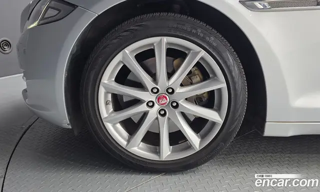 Jaguar XJ 2018 3.0 автомат (гидро), миниатюра 5 Jaguar XJ 2018 3.0 автомат (гидро), миниатюра 5