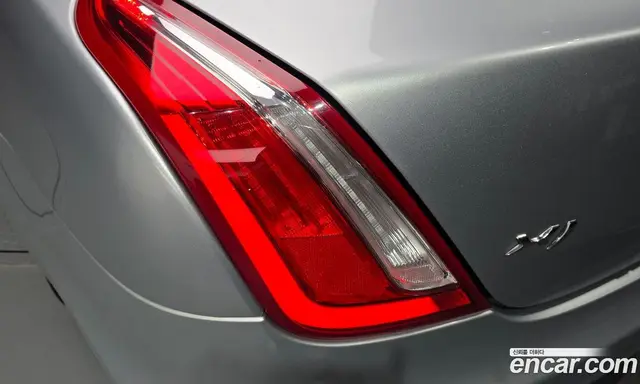 Jaguar XJ 2018 3.0 автомат (гидро), миниатюра 9 Jaguar XJ 2018 3.0 автомат (гидро), миниатюра 9