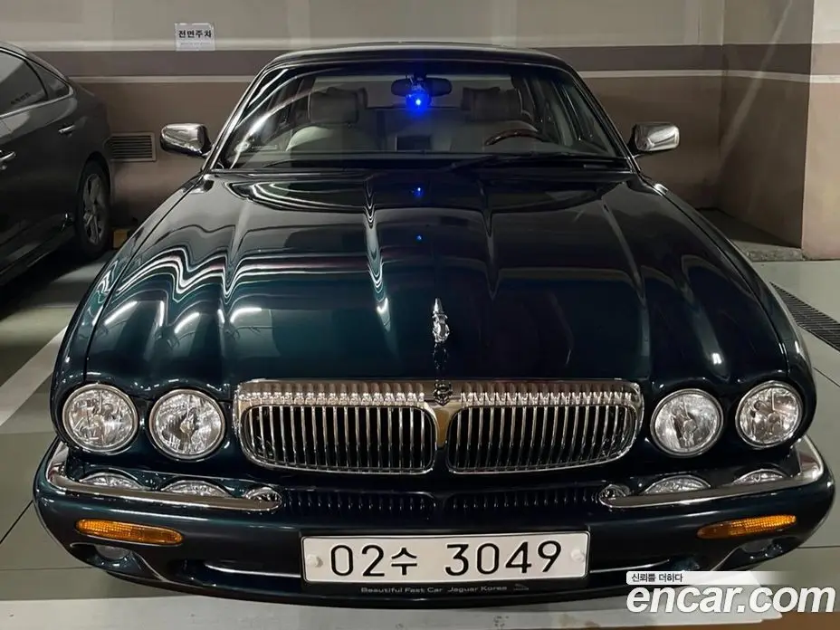 Jaguar XJ-8 2002 4.0 автомат (гидро), фото 3 Jaguar XJ-8 2002 4.0 автомат (гидро), фото 3