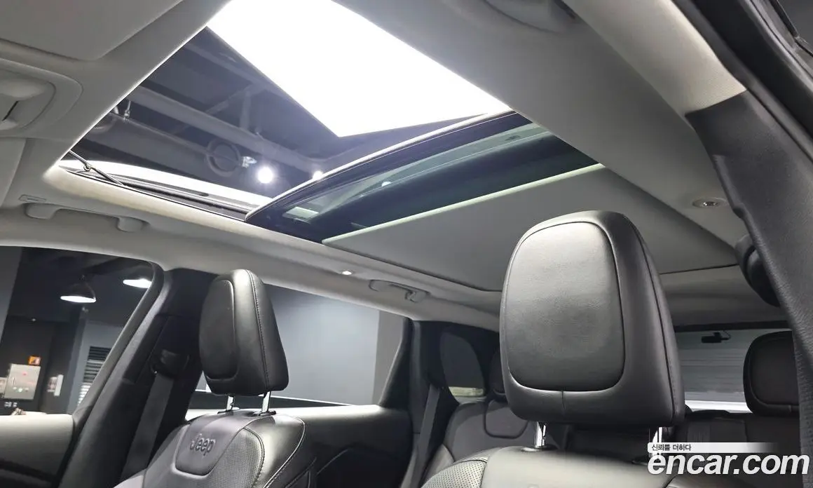 Jeep Cherokee 2019 2.4 автомат (гидро), фото 19
