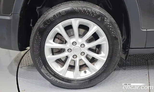 Jeep Cherokee 2019 2.4 автомат (гидро), миниатюра 5