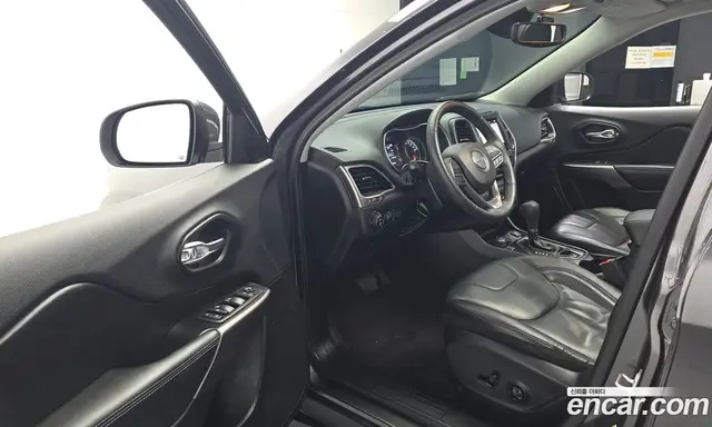 Jeep Cherokee 2019 2.4 автомат (гидро), миниатюра 10