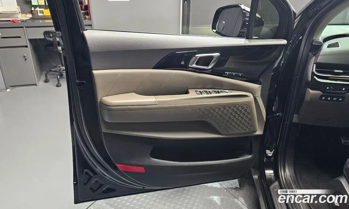 Kia Carnival 2023 3.5 автомат (гидро), фото 14