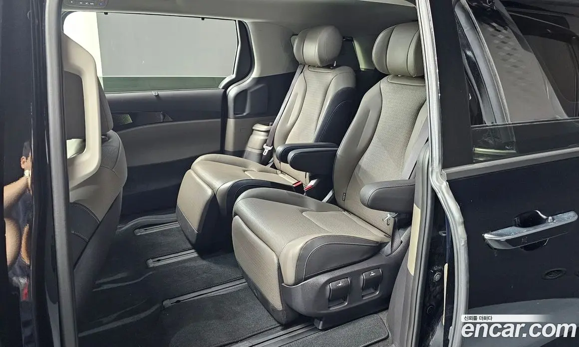 Kia Carnival 2023 3.5 автомат (гидро), фото 17