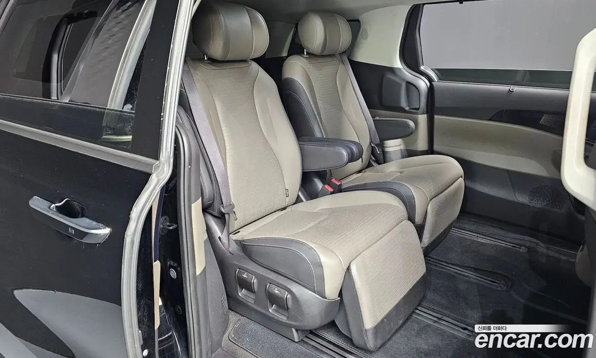 Kia Carnival 2023 3.5 автомат (гидро), фото 18